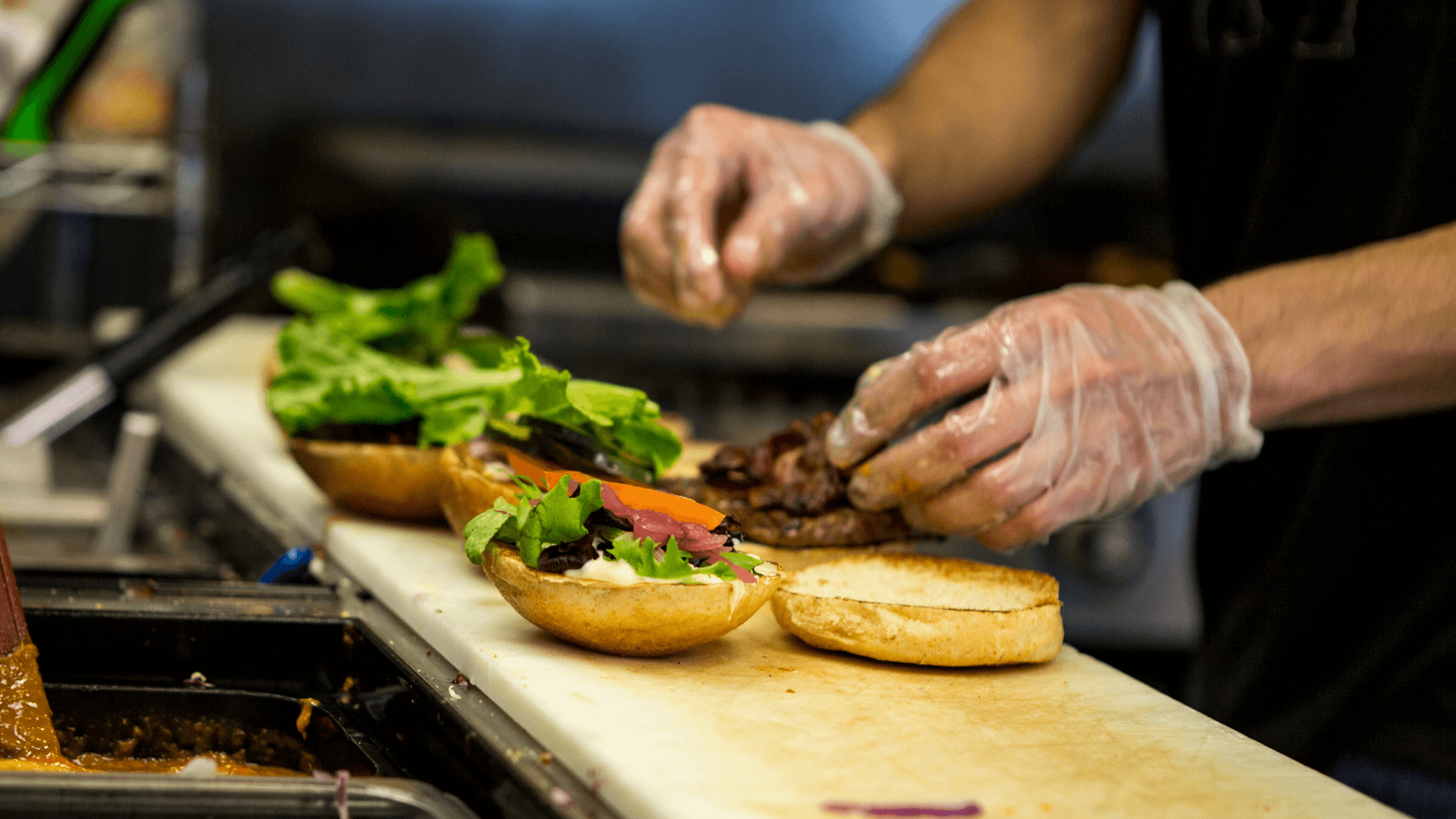 特定技能「外食業」で雇用する2つのメリット